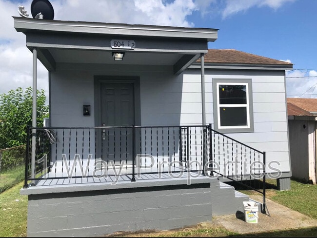 Building Photo - 804 Garden Rd Unit 804 1/2