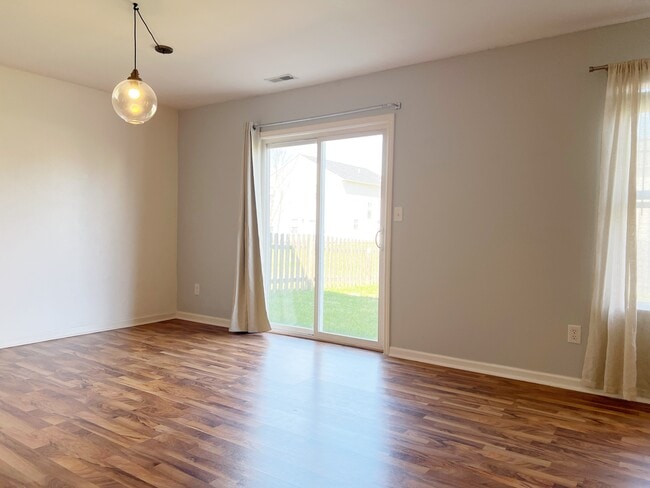 Photo - 2282 Middle View Dr