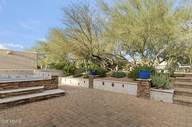 6016 E Rancho Manana Blvd