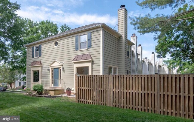 6120 Old Brentford Ct
