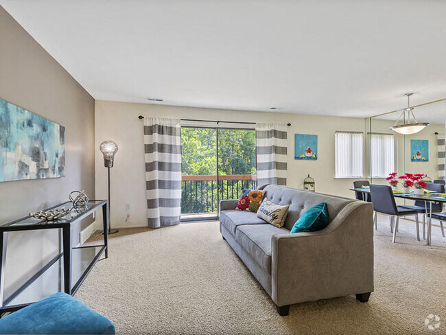 Living Room at Franklin River - Franklin River Apartments