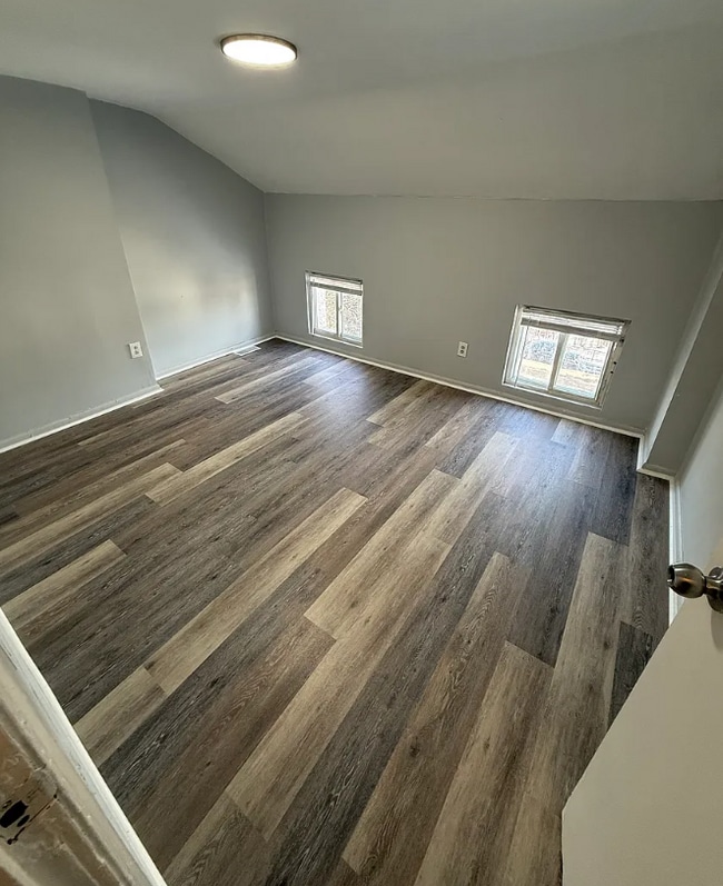 Photo - 1069 Powell St