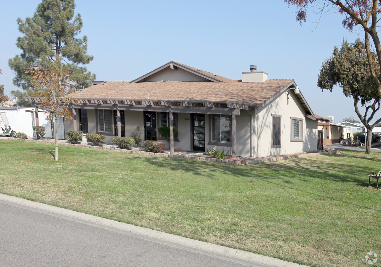 Photo - Hanford Del Arroyo Estates Apartments