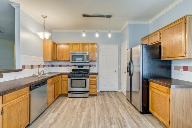 Photo - 2300 Wisteria Way