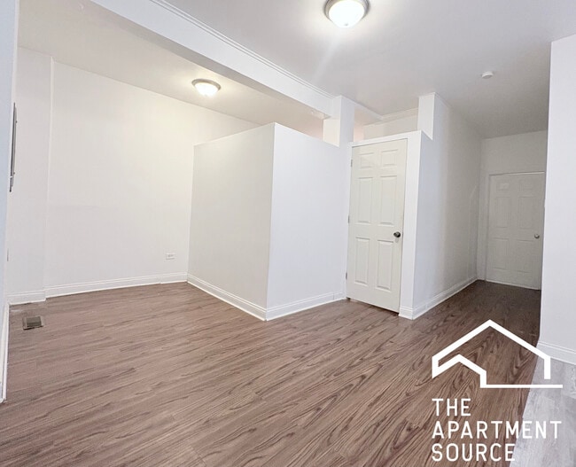 Photo - 1900 S Throop St Unit 9