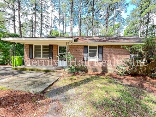 Building Photo - Updated 3 Bedroom home with Luxury Vinyl P...