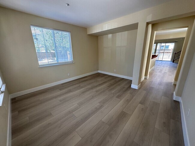 Photo - Brighton Station Beauty, 5 Bedroom. 3 Baths Brentwood Home