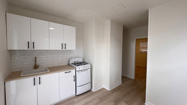 Photo - 131 Vine St S Unité 3