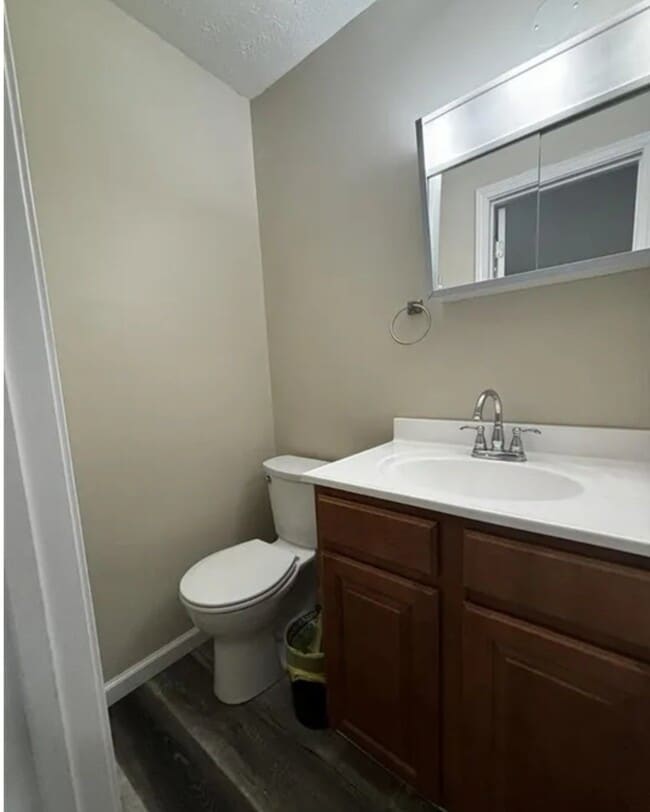 Photo - 1510 Rhodelia Rd