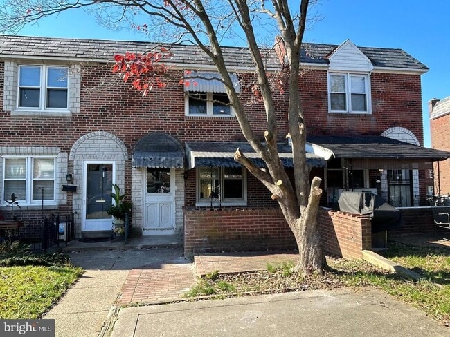 Building Photo - 522 S 3rd St