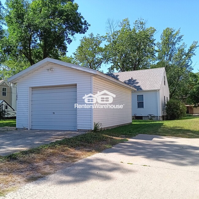 Photo - 1292 12th Ave N