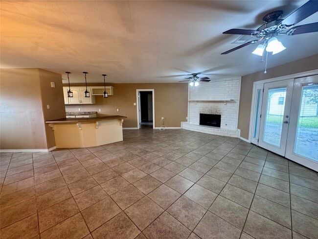 Photo - 345 Rachal Ave