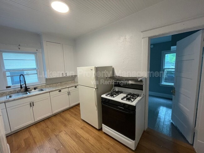 Photo - 720 Oak St Unit 1