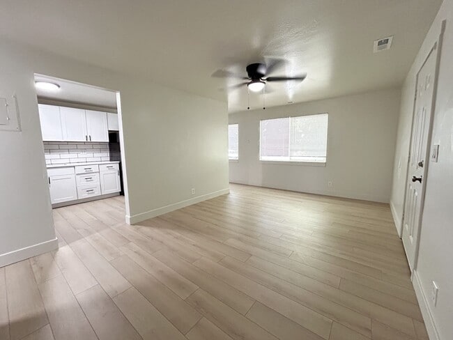 Photo - Beautiful 2 Bedroom 1 Bathroom Apartment *... Unit 1801-2