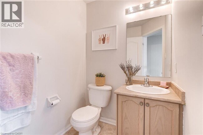 Photo - 1004 Donnelly St