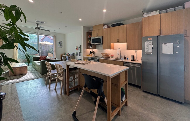 Photo - 2284 India St