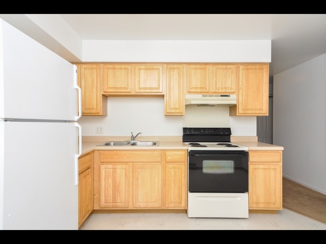 Building Photo - 10029 Kennedy Ave Rental