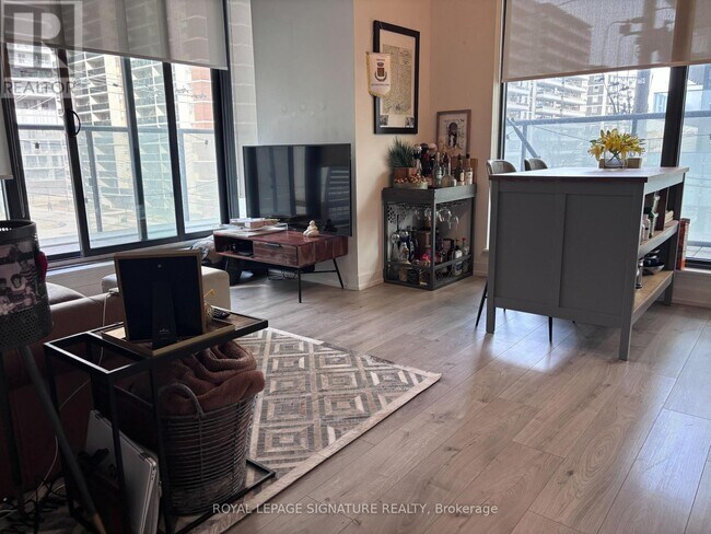 Photo - 161 Roehampton Ave Unité 208