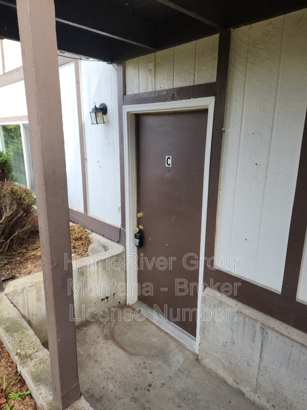 Photo - 2131 S 4th St W