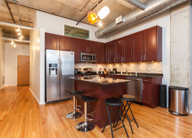 Photo - 933 W Van Buren St Unit 812