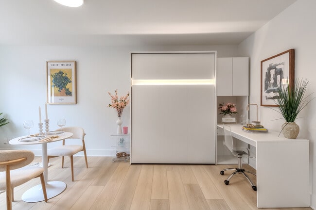 Building Photo - 1201 Av Hope