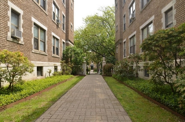 Clemens Place Apartments