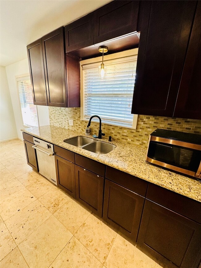 Photo - 4913 Nina Lee Ln