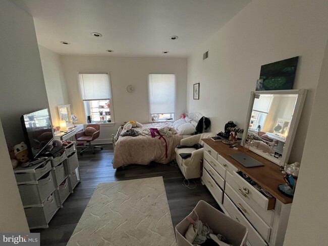 Photo - 1704 Arlington St