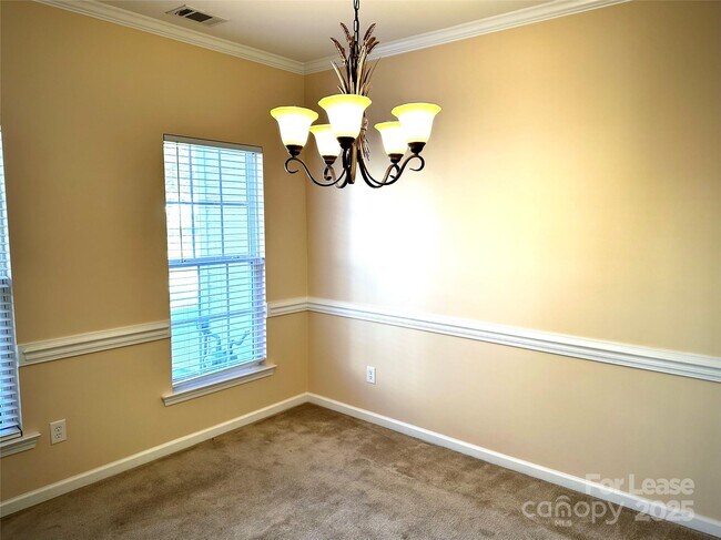 Photo - 7946 Mariners Pointe Cir