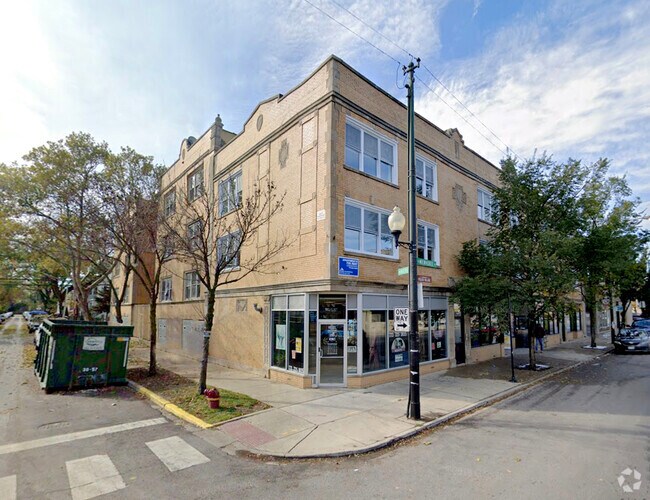 Building Photo - 3110 N Milwaukee Ave Unit CD Rental