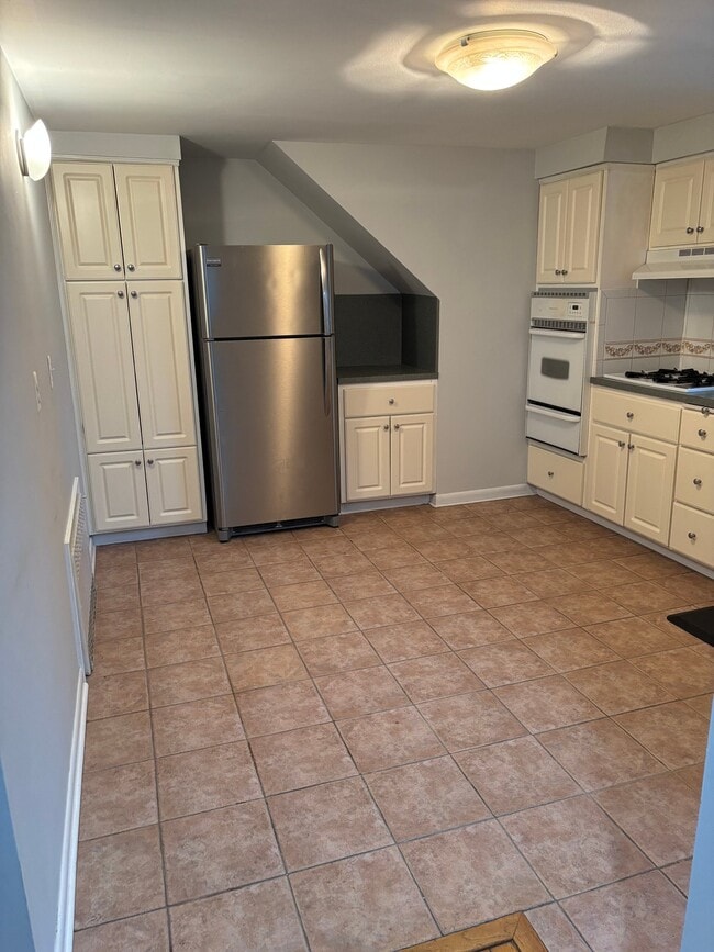 Photo - 118 Riverside Ave Unit FL2