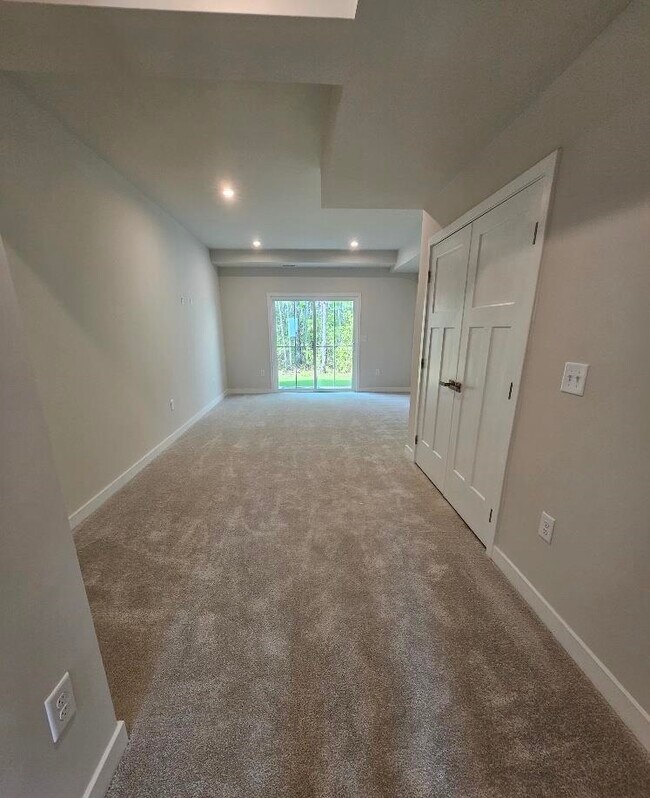 303 Golan Cir