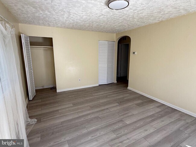 Photo - 557 Powderhorn Rd