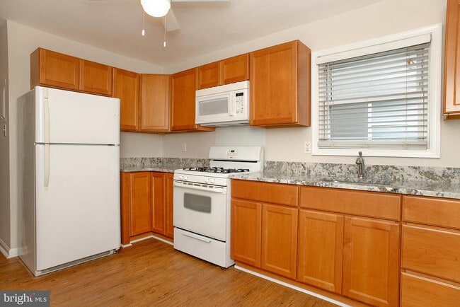 Photo - 21 Lafayette Ave