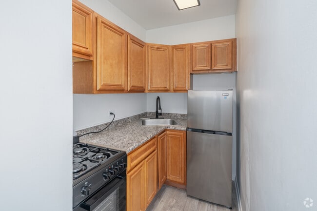 1BR, 1BA - 500SF - Kitchen