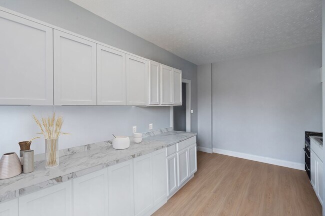 Photo - 3328 E 149th St Unit East 149