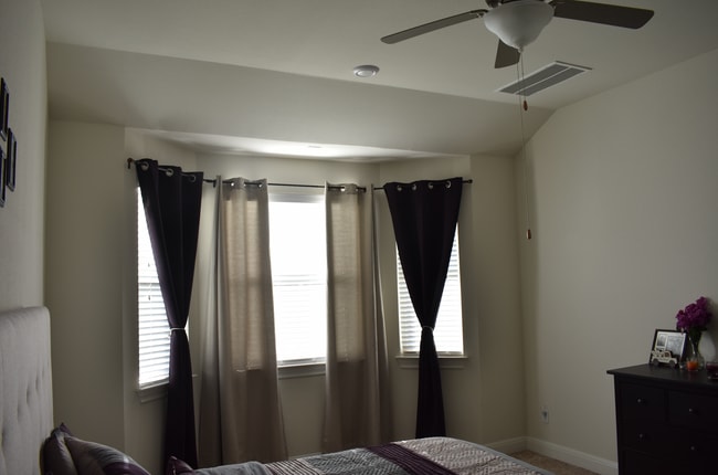 Photo - 1109 Sundrops St