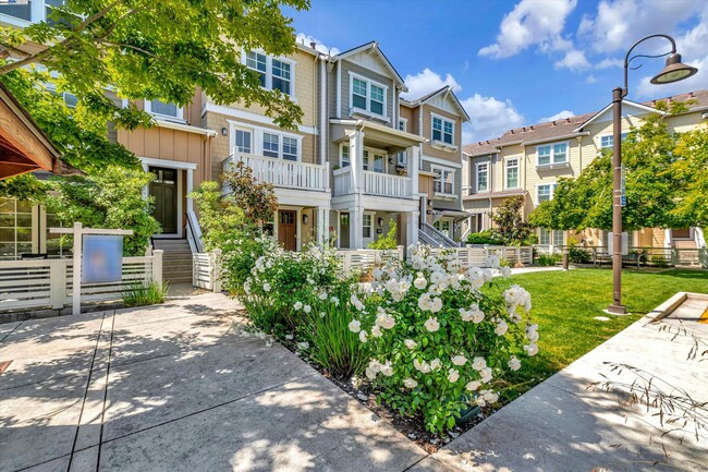 Photo - 2041 Atlas Lp Townhome