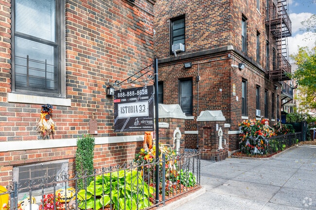 Photo - 32-86 33rd St