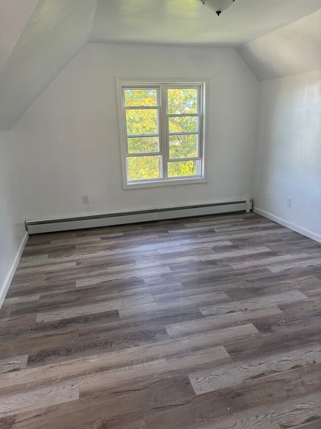 Photo - 15 Seymour St Unit 3rd Floor