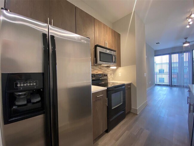 Photo - 3616 Richmond Ave. Unidad 1809