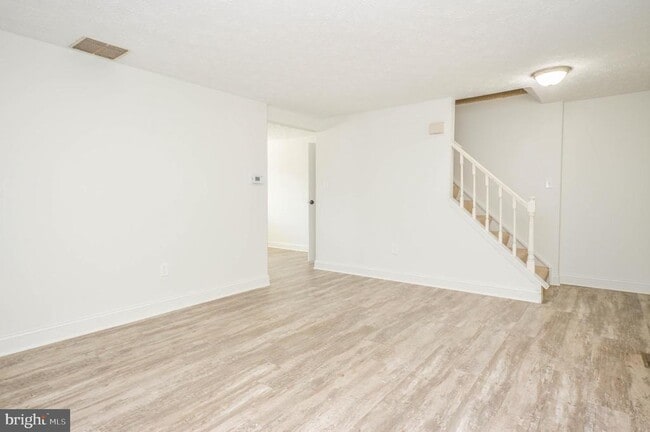 Photo - 14550 Farmcrest Pl