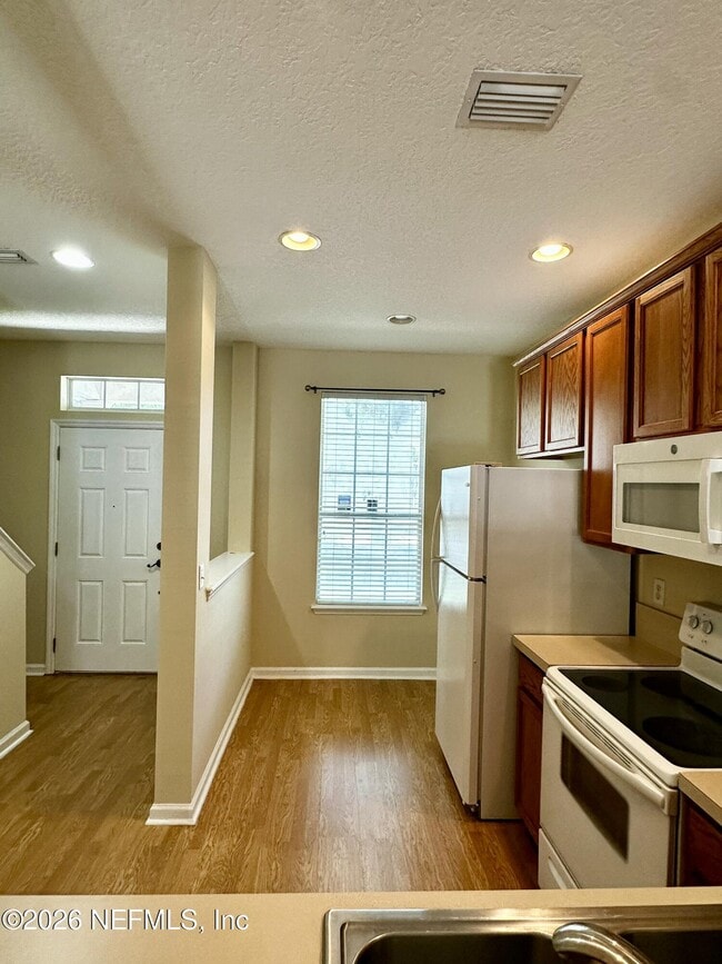 Photo - 1496 Fieldview Dr