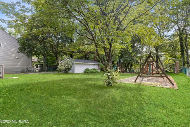 Photo - 39 Lapsley Ln