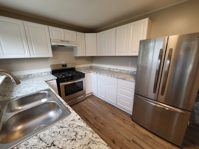 Building Photo - 100 Cheerwood Dr Rental