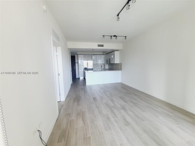 Photo - 999 SW 1st Ave Unidad 2008