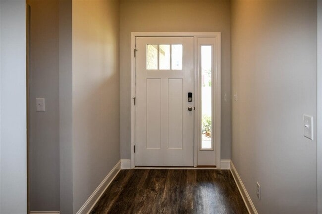 Photo - 109 River Haven Dr