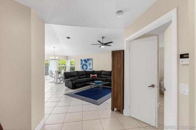 2034 NW 52nd St