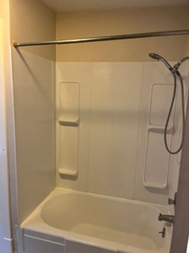 Photo - 1 bedroom in North Spokane!
