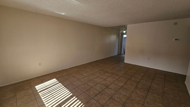 Photo - Don't miss this Eastside 2 bedroom/1 bath apartment home! **Move in Special** Unit Bev1622-17